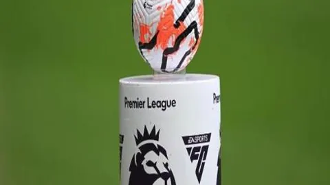 “森林渔翁巧用撒网策略购人，揭秘独特胜利公式，收购手段高回报率揭秘｜足球界”